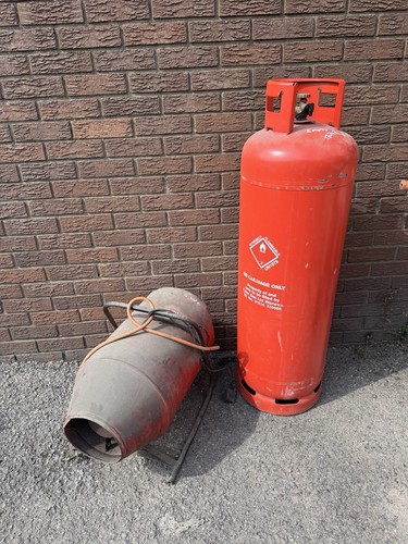 Propane gas garage space - garage,